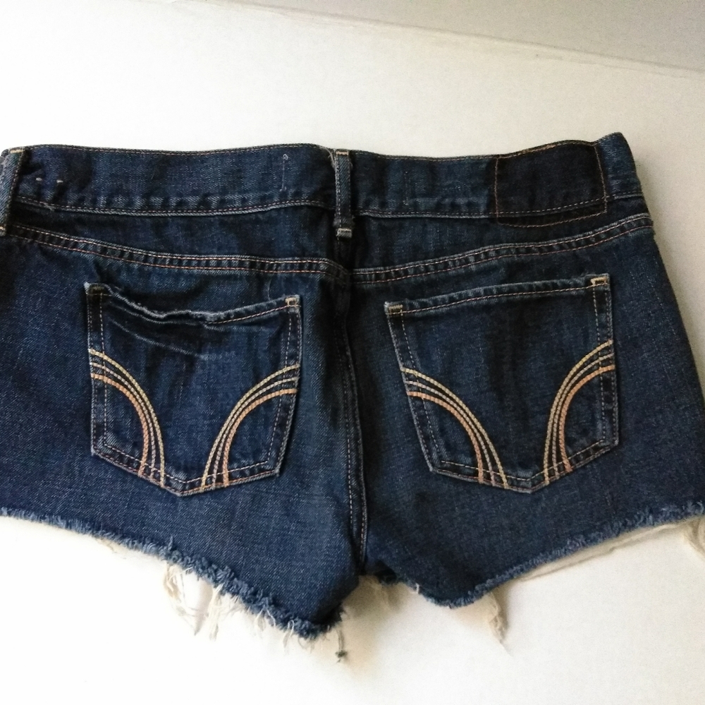 Shorts - Picture 4 of 5